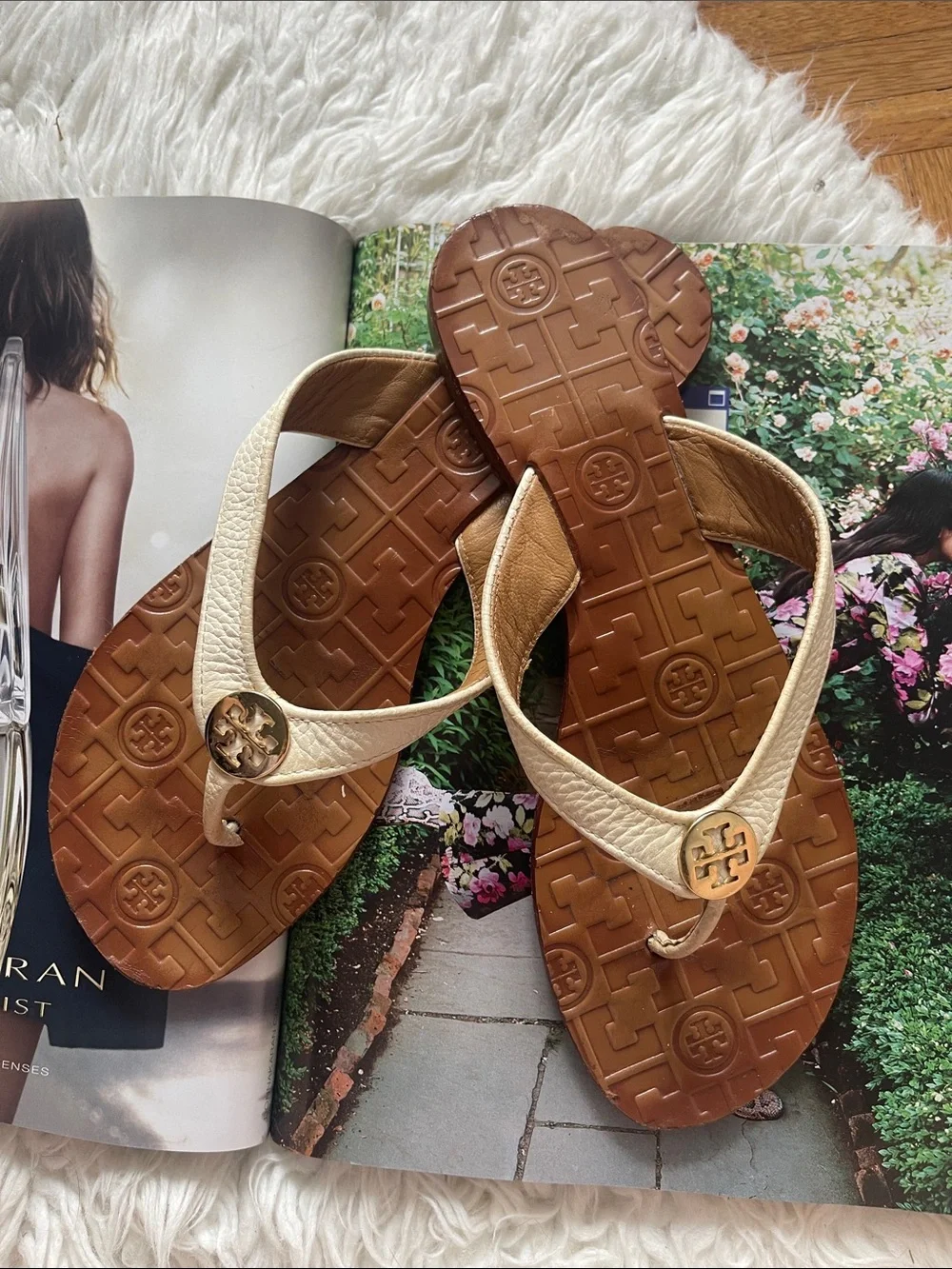 TORY BURCH Womens Thora Leather Flip Flop Thong Sandals